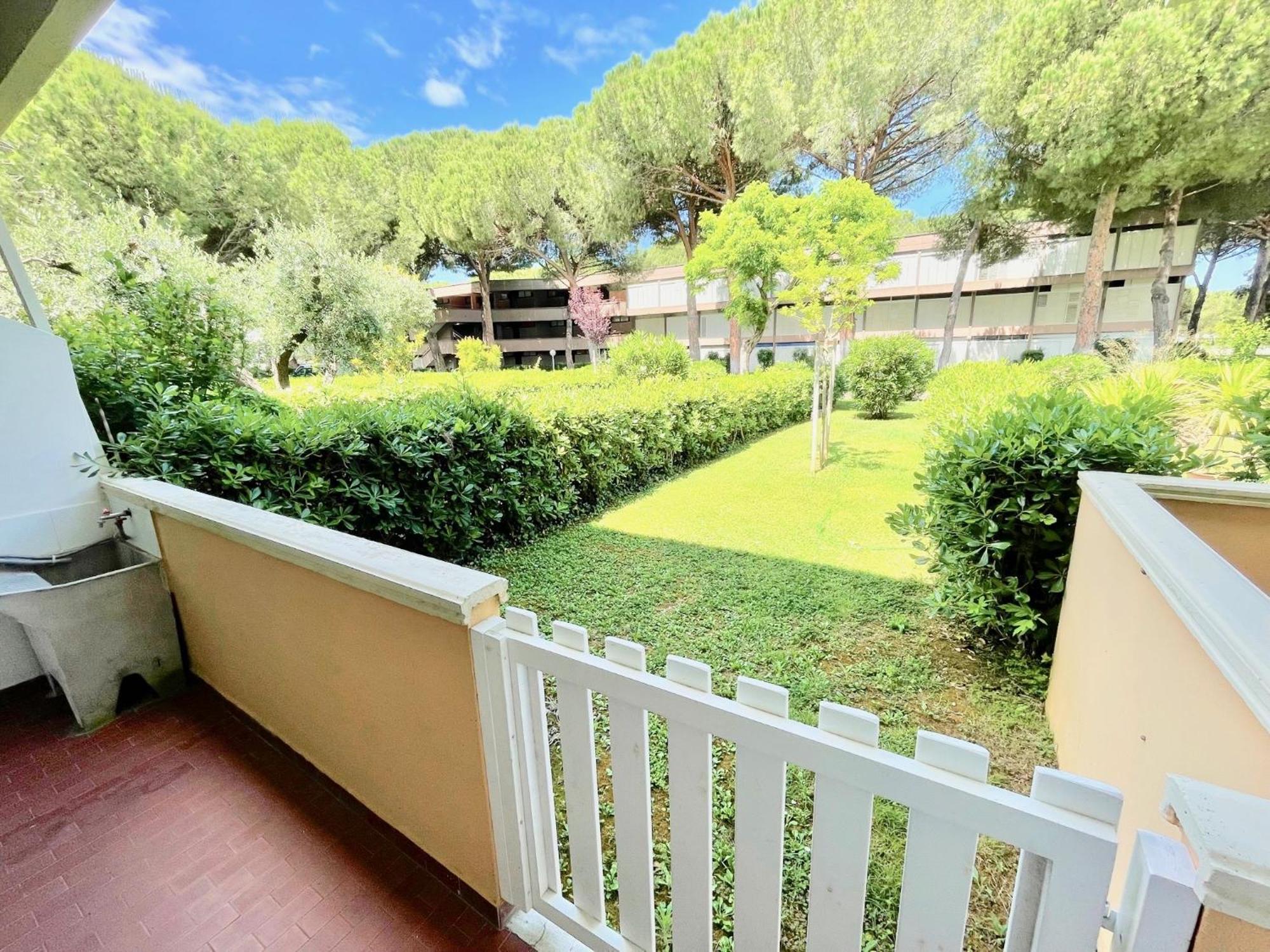 Appartamenti Via Dei Cipressi Marina Di Bibbona Eksteriør billede
