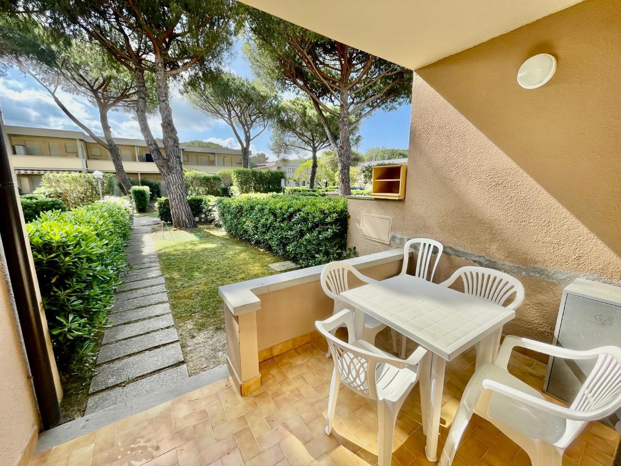 Appartamenti Via Dei Cipressi Marina Di Bibbona Eksteriør billede